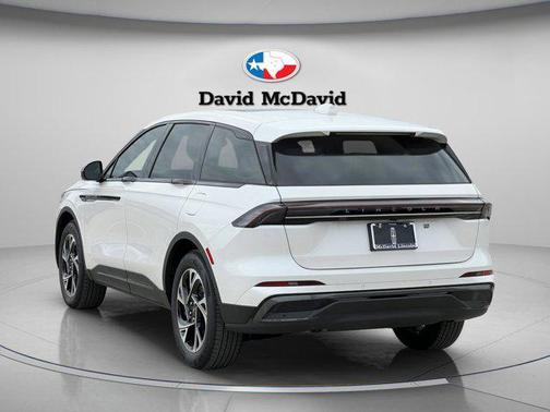 White Platinum Metallic Tri-Coat 2026 Lincoln Nautilus Premiere