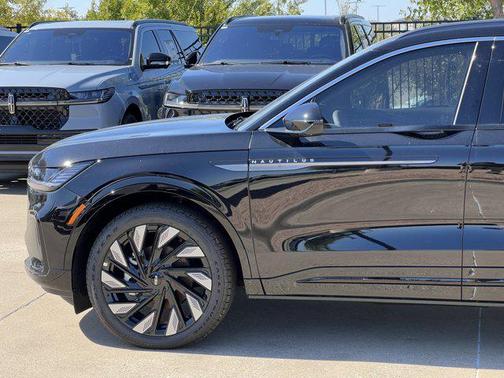 2025 Lincoln Nautilus Black Label