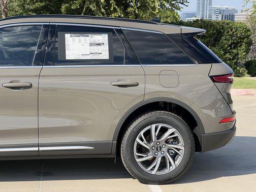 2025 Lincoln Corsair Premiere