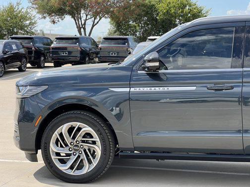 2025 Lincoln Navigator Reserve