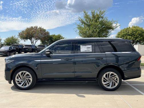 2025 Lincoln Navigator Reserve