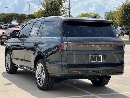 2025 Lincoln Navigator Reserve
