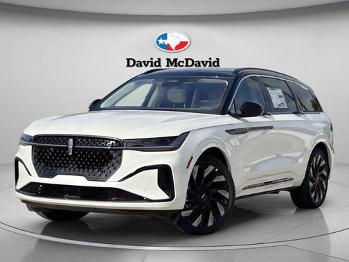 White Platinum Metallic Tri-Coat 2026 Lincoln Nautilus Black Label