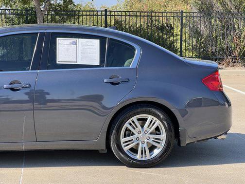 2011 INFINITI G25 Journey