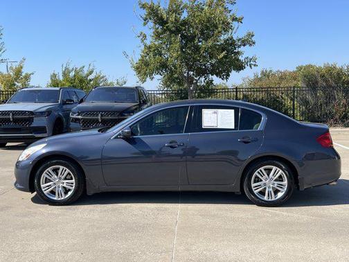 2011 INFINITI G25 Journey