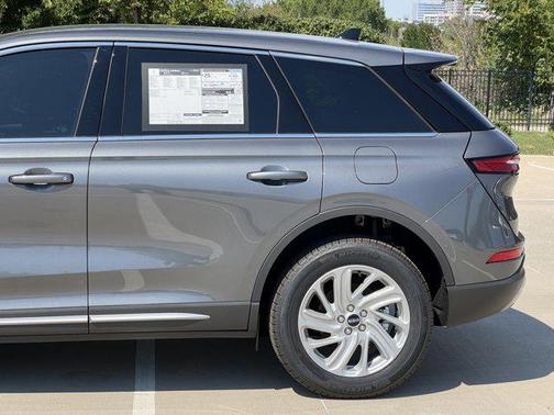 2025 Lincoln Corsair Premiere