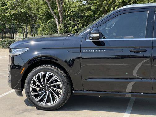 2025 Lincoln Navigator Black Label