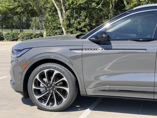 2025 Lincoln Nautilus Black Label