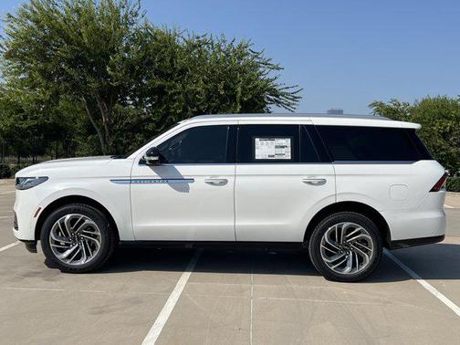 2025 Lincoln Navigator Reserve