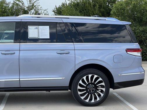 2022 Lincoln Navigator Black Label