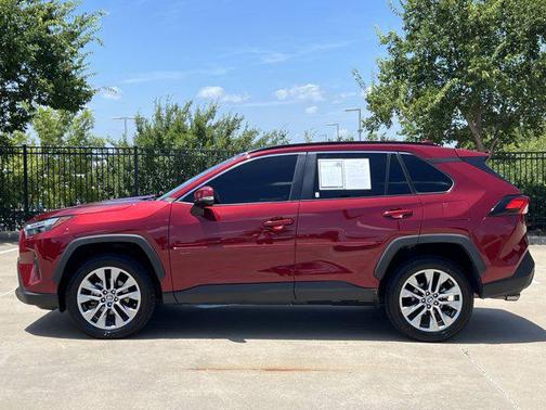2022 Toyota RAV4 XLE Premium