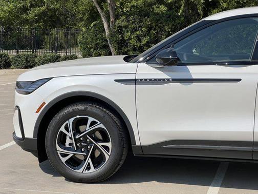 2025 Lincoln Nautilus Premiere