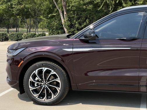2025 Lincoln Nautilus Reserve