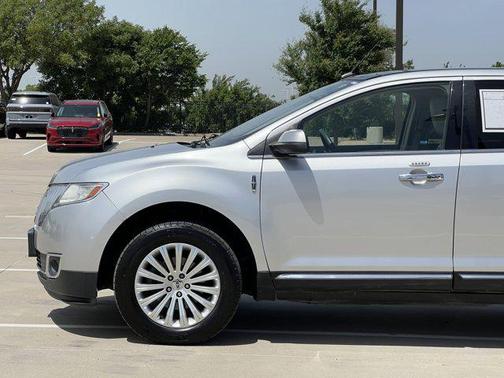 2012 Lincoln MKX Base