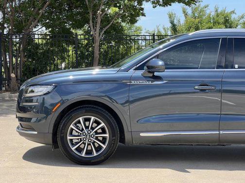 2022 Lincoln Nautilus Standard