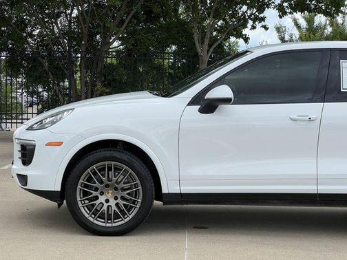 2018 Porsche Cayenne Platinum Edition