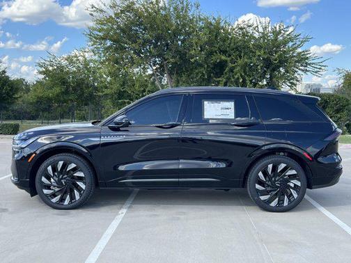 2025 Lincoln Nautilus Reserve
