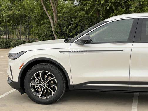 2025 Lincoln Nautilus Premiere