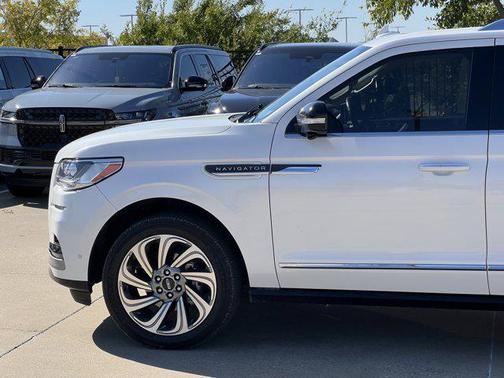 2023 Lincoln Navigator Reserve