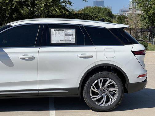 2025 Lincoln Corsair Premiere