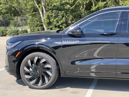 2025 Lincoln Nautilus Black Label