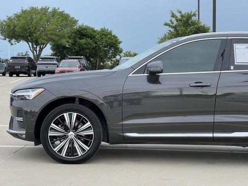 2022 Volvo XC60 B5 Inscription