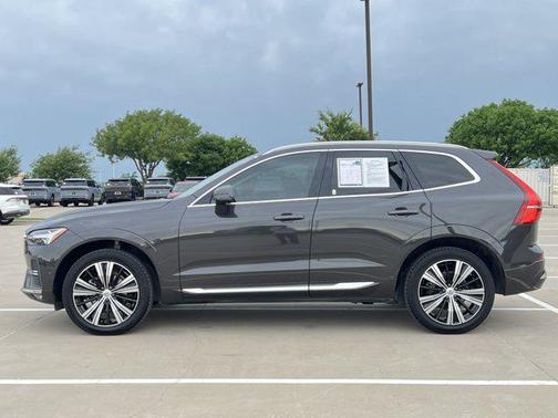 2022 Volvo XC60 B5 Inscription