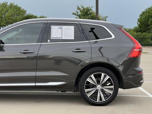 2022 Volvo XC60 B5 Inscription