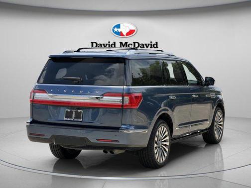 Blue Diamond Metallic 2019 Lincoln Navigator Reserve