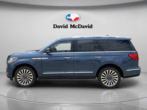 Blue Diamond Metallic 2019 Lincoln Navigator Reserve
