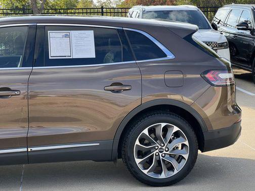 2022 Lincoln Nautilus Reserve