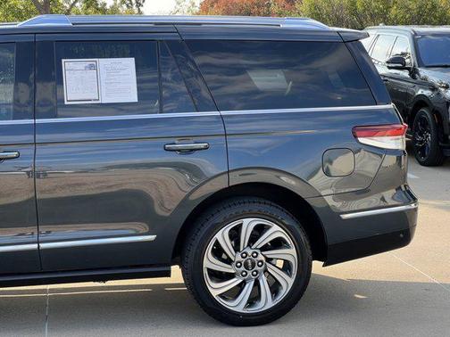2022 Lincoln Navigator Reserve