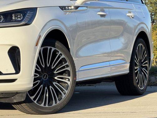 2025 Lincoln Aviator Black Label AWD