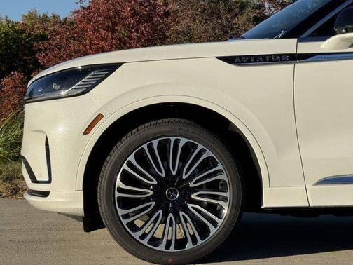 2025 Lincoln Aviator Black Label AWD