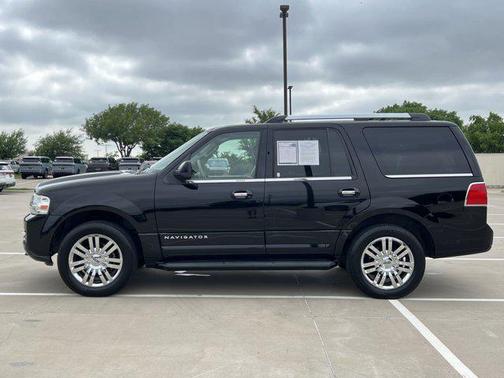 2008 Lincoln Navigator Base
