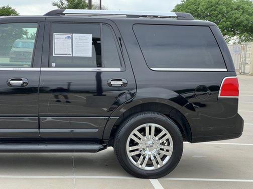 2008 Lincoln Navigator Base