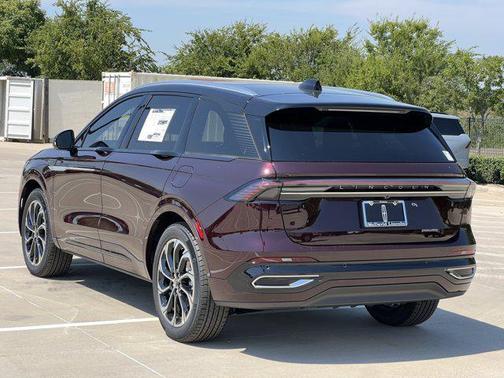 2025 Lincoln Nautilus Reserve