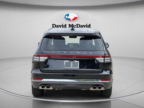 Infinite Black Metallic Clearcoat 2026 Lincoln Aviator Premiere