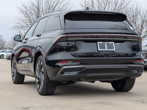 2025 Lincoln Nautilus Reserve