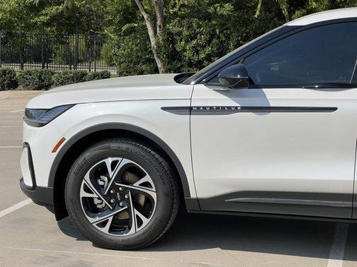 2025 Lincoln Nautilus Premiere