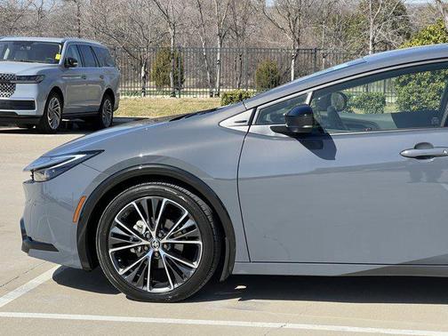 2023 Toyota Prius XLE