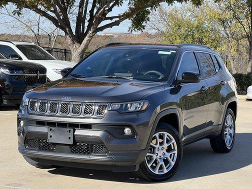 2023 Jeep Compass Latitude Lux