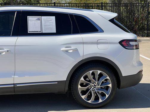 2022 Lincoln Nautilus Reserve