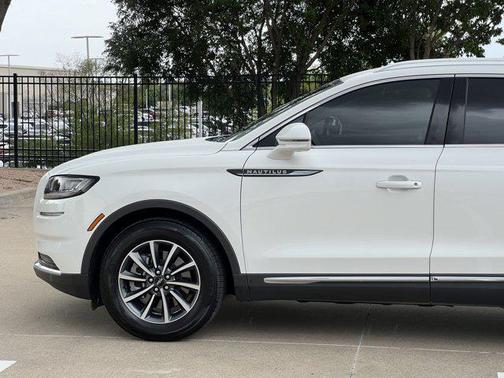 2021 Lincoln Nautilus Standard