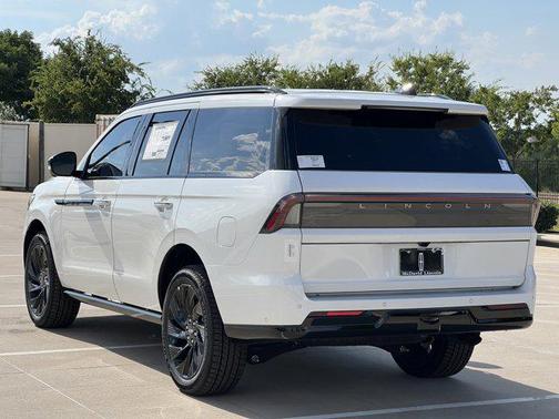 2025 Lincoln Navigator Reserve
