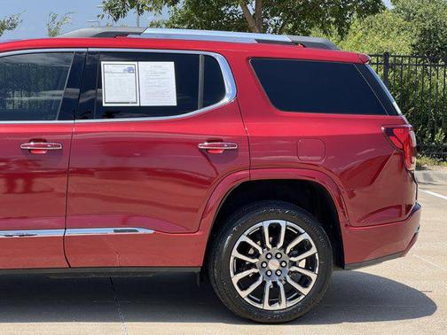 2020 GMC Acadia Denali