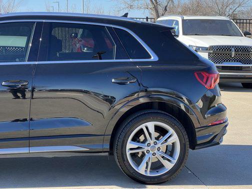 2020 Audi Q3 45 S line Premium