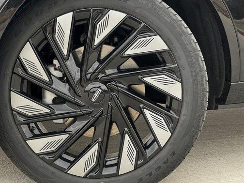 2025 Lincoln Nautilus Black Label