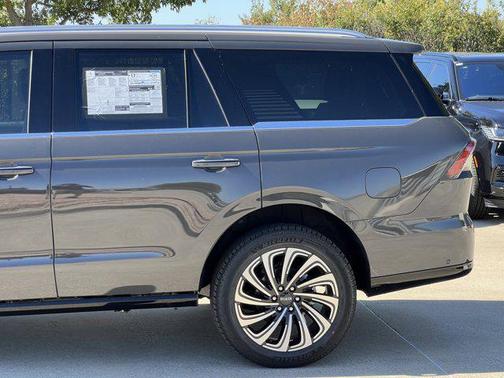 2025 Lincoln Navigator Black Label