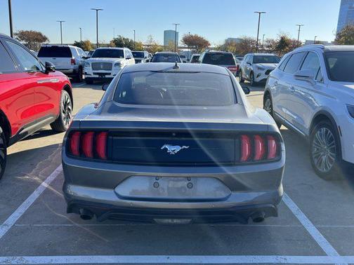 2021 Ford Mustang EcoBoost